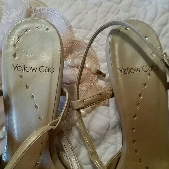 Yellow Cab Women's Dressy Shoes - Picture 2 of 8